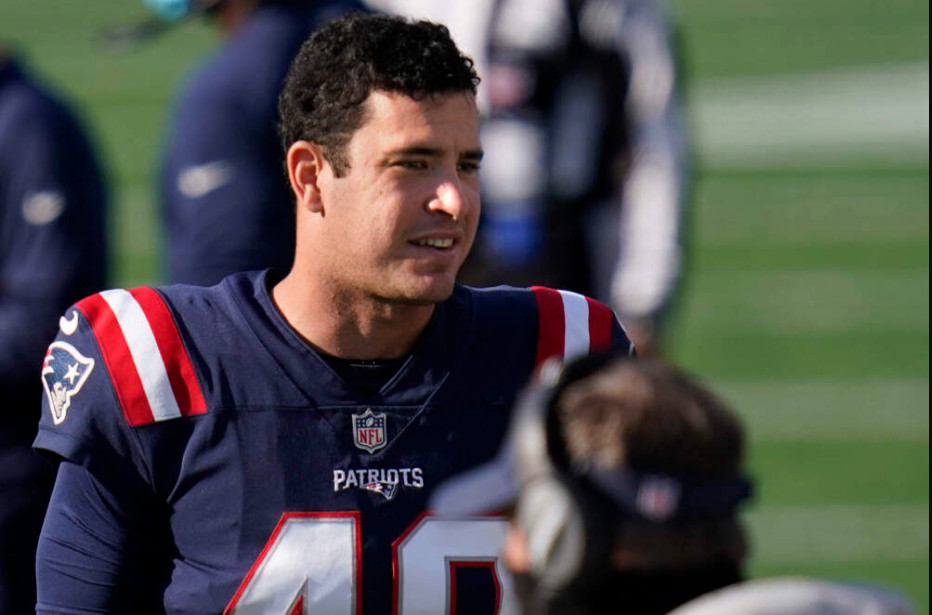 New England Patriots long snapper Joe Cardona was shot during an attempted robbery…